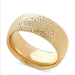10 Karat Gold textured gold ring size 7 1/2 - 8